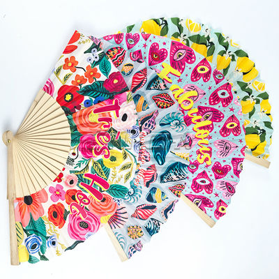 Customized 23 cm Wooden Hand Fan with Spanish Printed Model Pattern Colourful Painted Wedding Favors Bulk Abanico De Mano